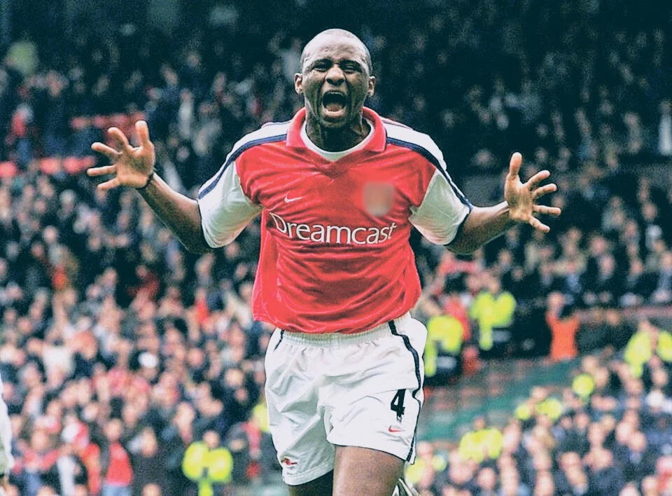 Arsenal FC Retro Home Kit 2001/02-4